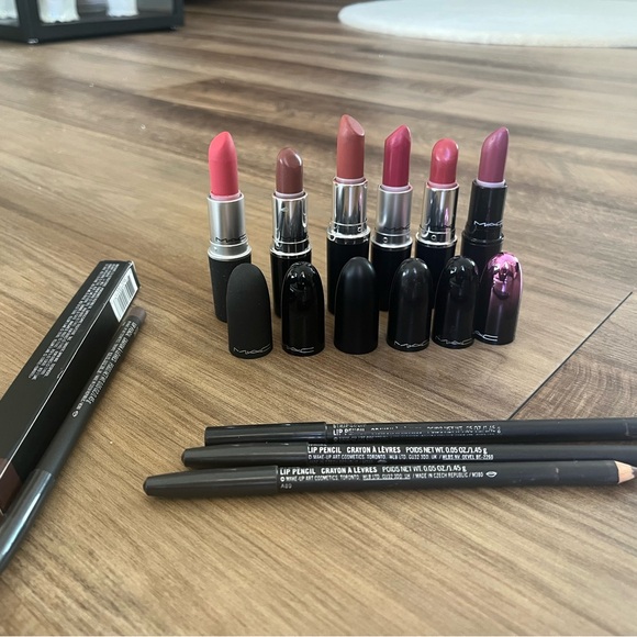 MAC Cosmetics Lipstick and Lip Liner Collection - Pink and Nude Hues - Picture 1 of 7